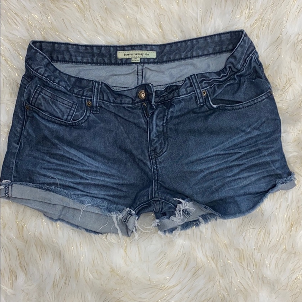 Cute, and a great day wear clothing item!